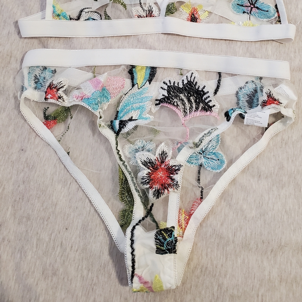 Brand New Nasty Gal Floral Bottoms